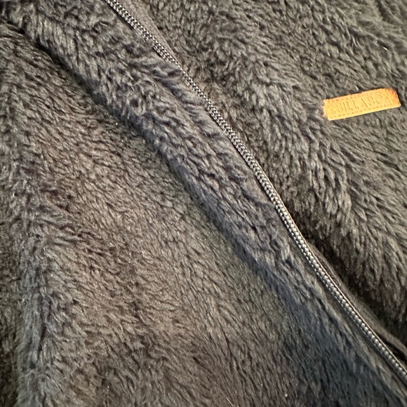 Women’s Billabong Hooded Vest - Picture 5 of 7